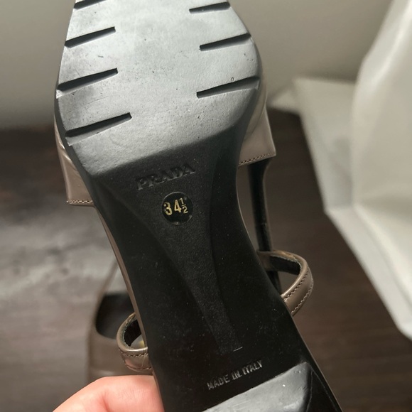 Vintage Prada Patent leather heels - Picture 6 of 6